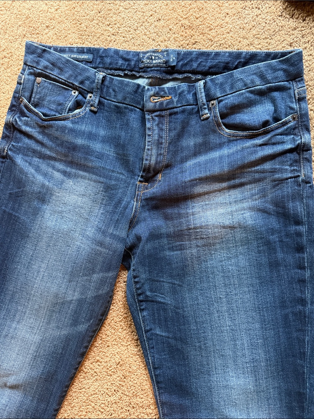 Lot of 3- Lucky Brand Jeans Trio — Dark Blue, Medium Blue & Black - Picture 3 of 7